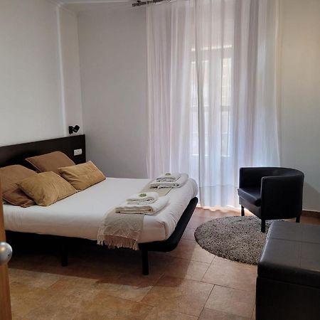 Living Valencia Apartments - Merced 외부 사진