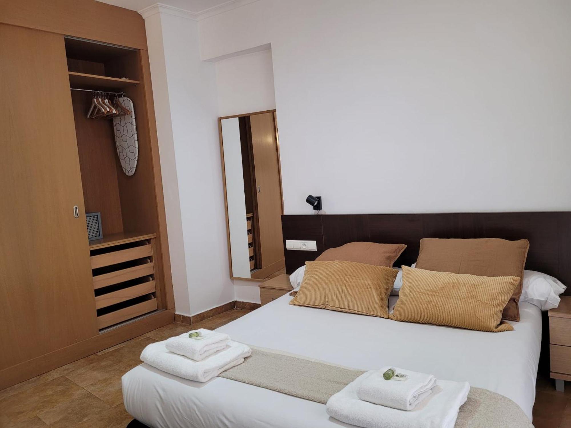 Living Valencia Apartments - Merced 외부 사진