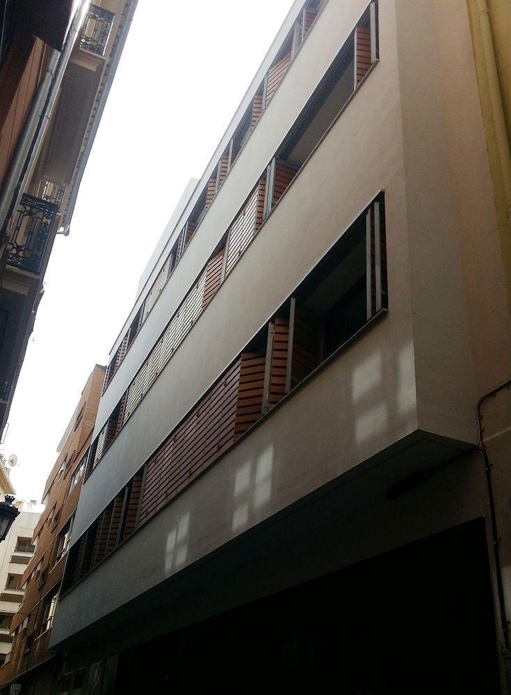 Living Valencia Apartments - Merced 외부 사진