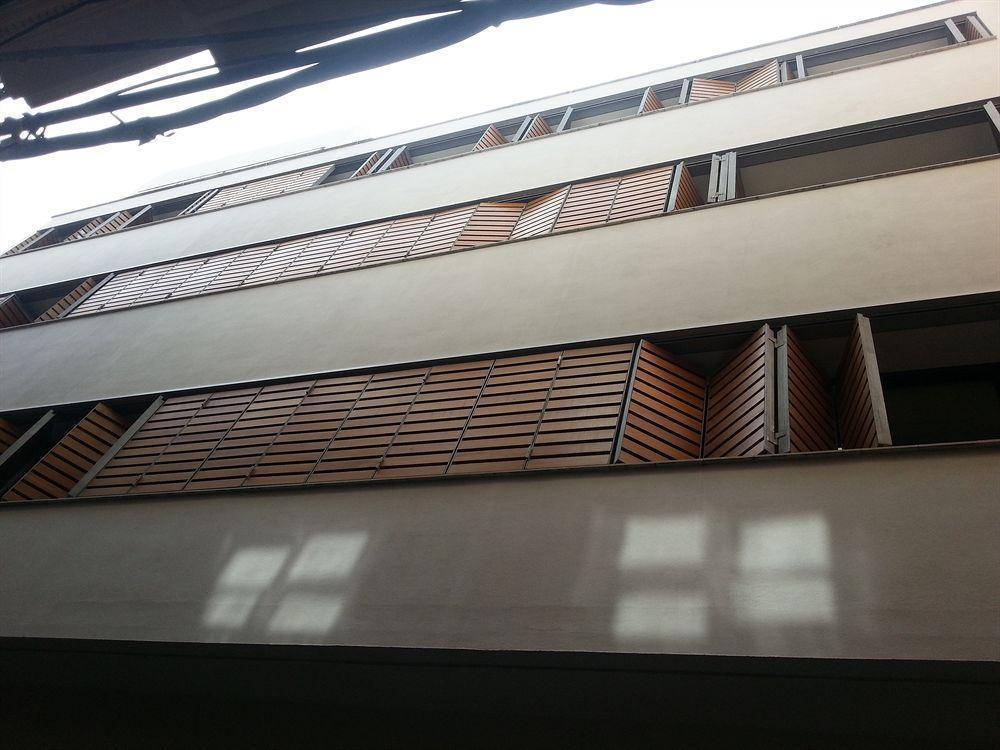 Living Valencia Apartments - Merced 외부 사진