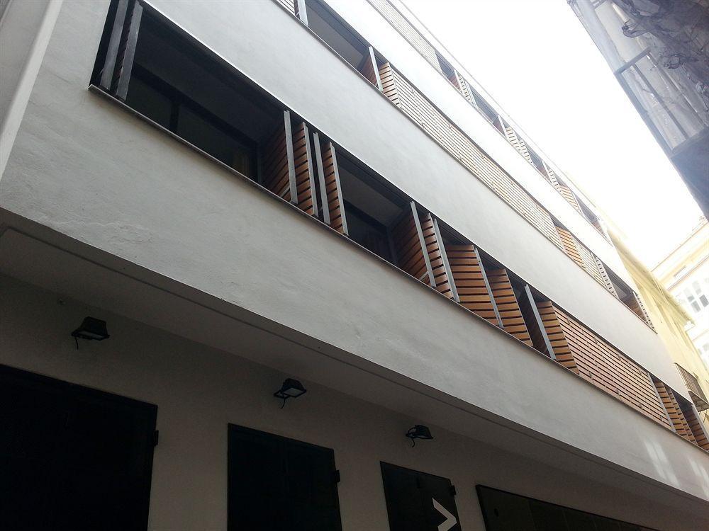 Living Valencia Apartments - Merced 외부 사진