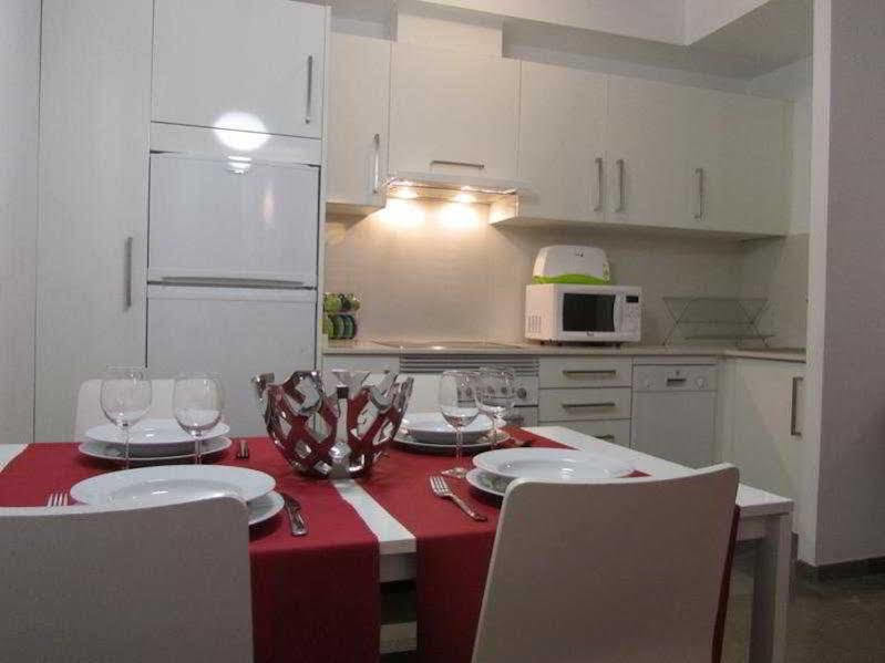 Living Valencia Apartments - Merced 외부 사진