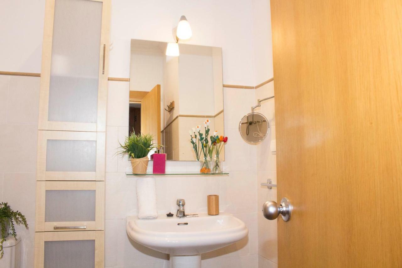 Living Valencia Apartments - Merced 외부 사진
